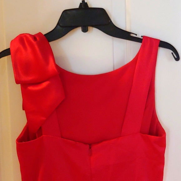 Perfect for Prom! Stunning party dress, size 6. - Picture 5 of 6